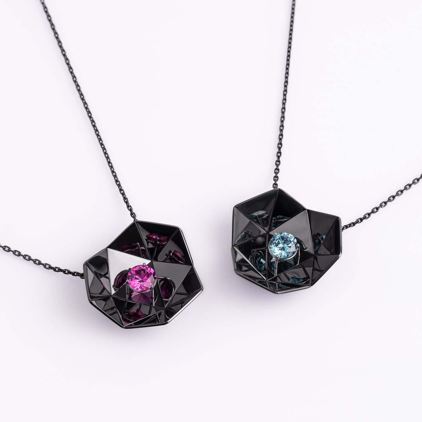 Black Mirror in Mirror Necklace Extra No. 2