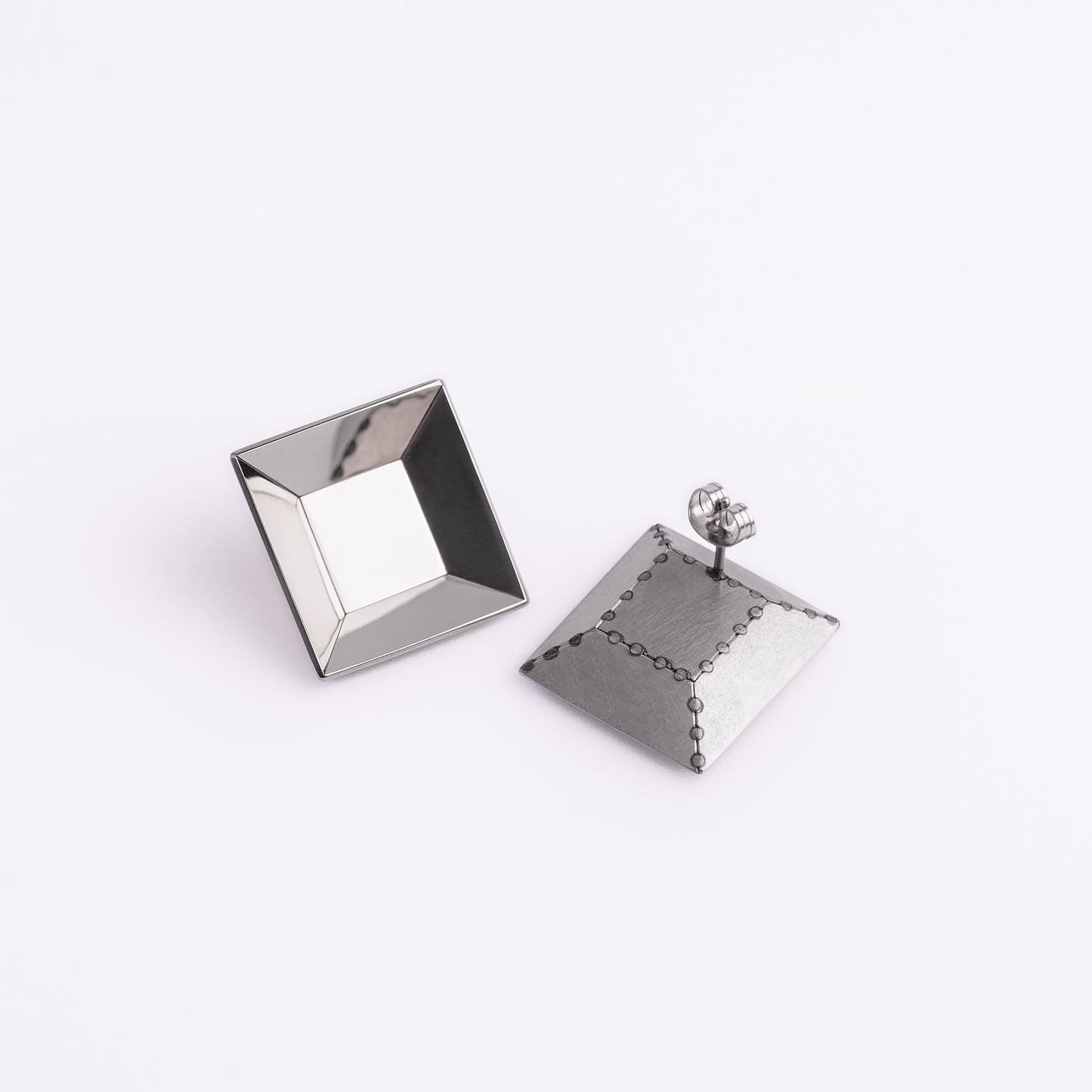 Mirror in Mirror Studs No.1