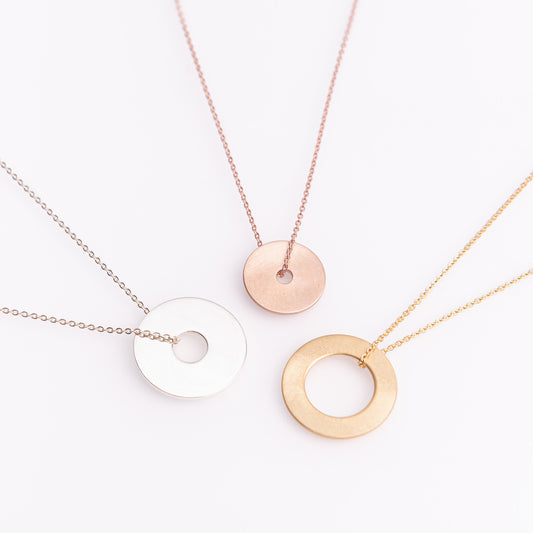 Essential Circle Necklace